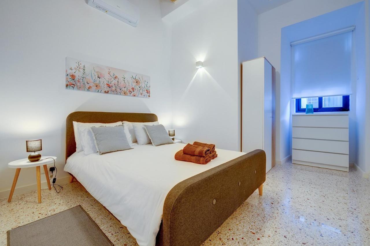 Comfy 2 Bedroom Flat In The Heart Of Valletta Exterior foto