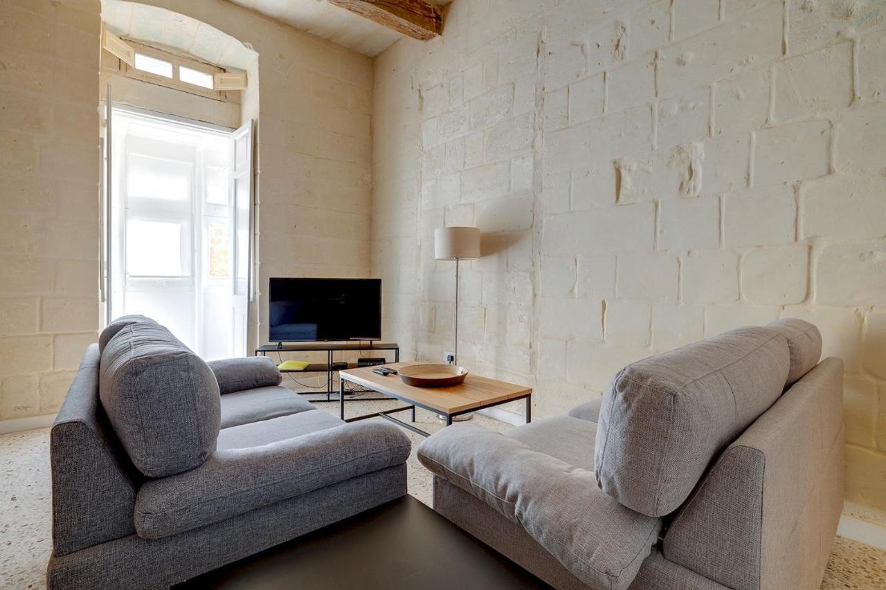 Comfy 2 Bedroom Flat In The Heart Of Valletta Exterior foto