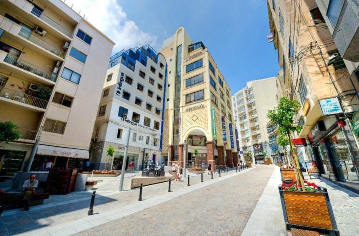 Comfy 2 Bedroom Flat In The Heart Of Valletta Exterior foto