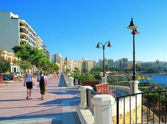 Comfy 2 Bedroom Flat In The Heart Of Valletta Exterior foto